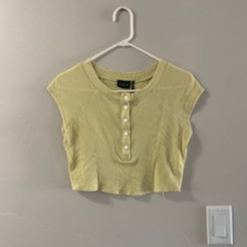 Light green crop baby t-shirt